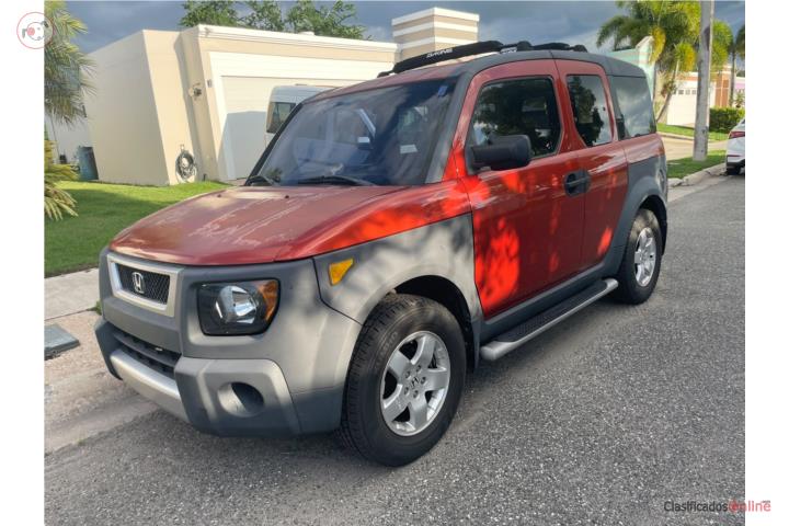 Honda Element EX 2004 en buenas condiciones.