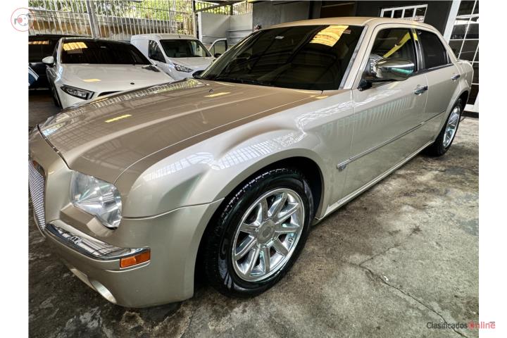 2006 CHRYSLER 300C $7,000 UNA JOYA
