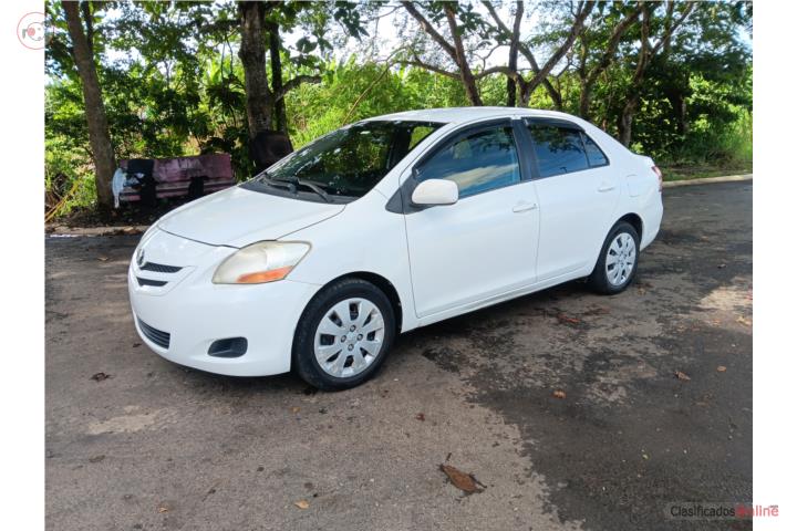 Toyota yaris sedan