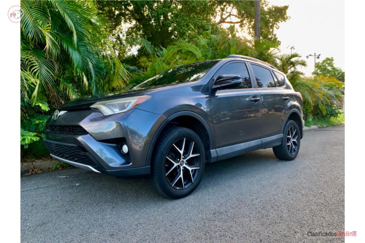 Toyota Rav4 SE 2017 automática  4 cilindros