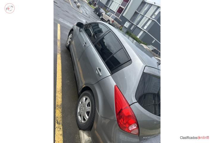 Nissan versa 2012 usado