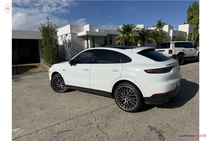 PORSCHE CAYENNE E-HYBRID COUPE 2021