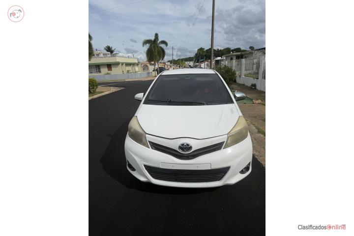 ?? Toyota Yaris 2014 Hatchback | Automático