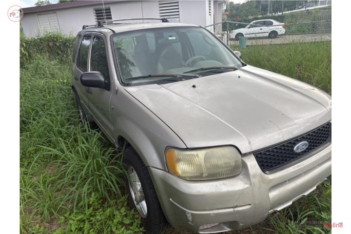 Ford escape 2001 V6 $1,000 o mejor oferta