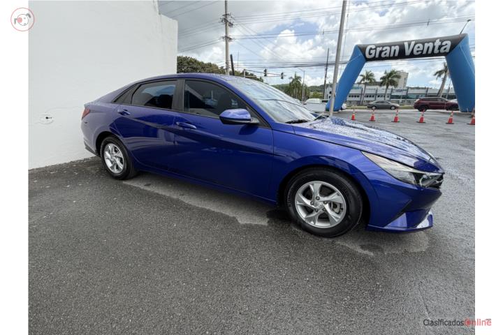 2021 HYUNDAI ELANTRA SE 45k millas $15,800