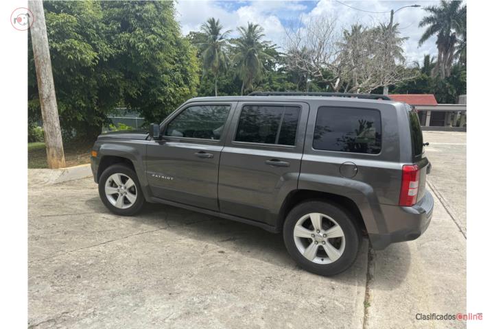 Jeep Patrior 2016, poco millaje