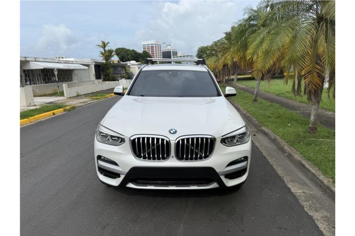 BMW X3 sDrive White