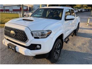 Toyota Puerto Rico Tacoma red sport