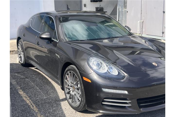 Porsche Panamera 4S 2014