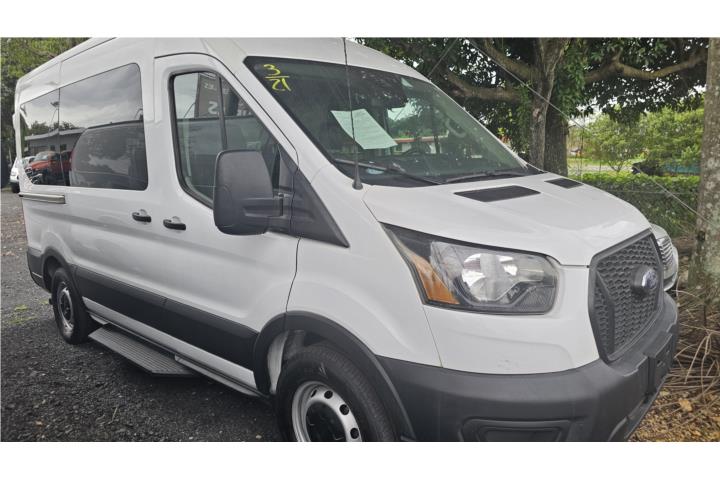 Ford Transit Passenger Van del 2020