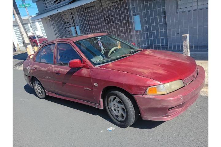 Mitsubishi Mirage del 1999