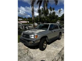 Toyota Puerto Rico Guagua 4 runner desmontada. PARA REPARAR