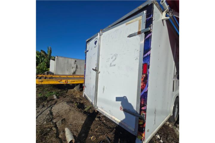 Carreton trailer enclosed food truck
