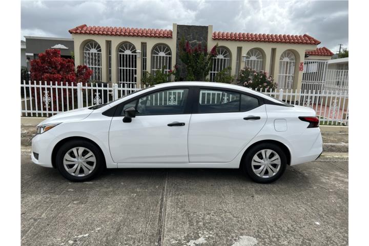 Nissan Versa del 2024
