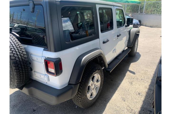 Jeep Wrangler Sport Unlimited 2021