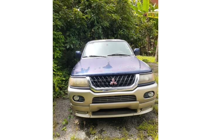 Mitsubishi Nativa del 2000