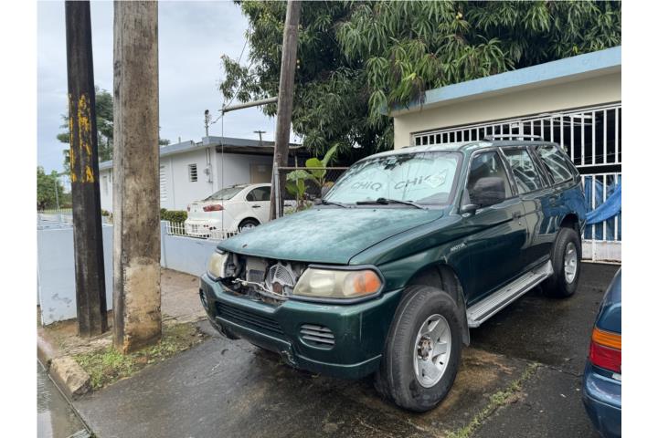 Mitsubishi Nativa del 2001