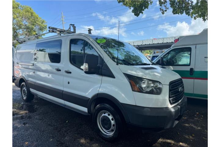 Ford Transit Cargo Van del 2019