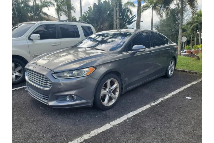 Ford Fusion del 2014