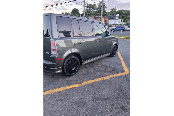 Scion Xb 2005