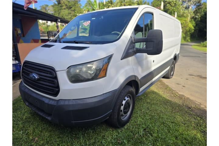 Ford Transit Cargo Van del 2017