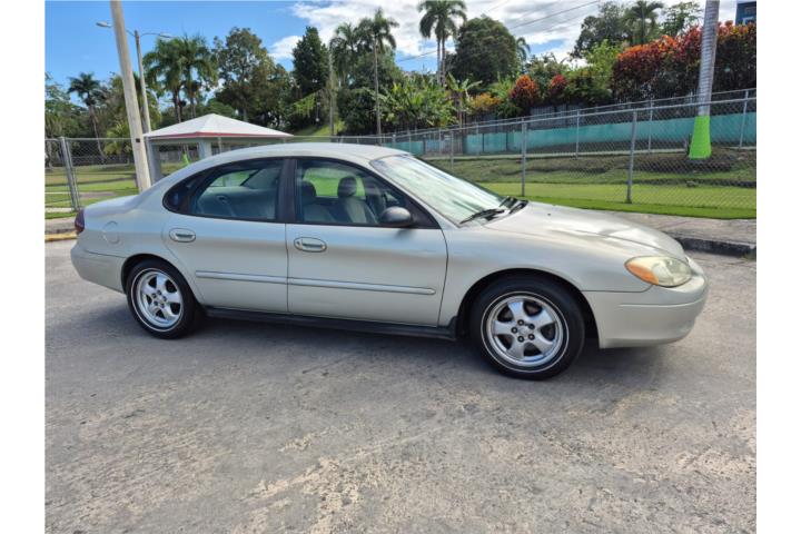 Ford Taurus del 2003