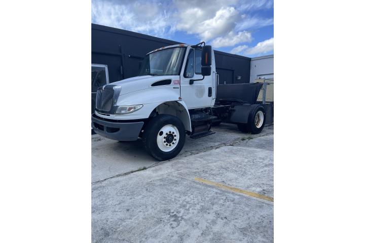 International DuraStar 2010