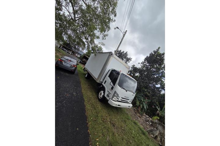 Isuzu NPR 2018