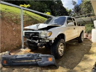 Toyota Puerto Rico Toyota Tacoma 99 Aut 2X4 v6 - Malos Compactos