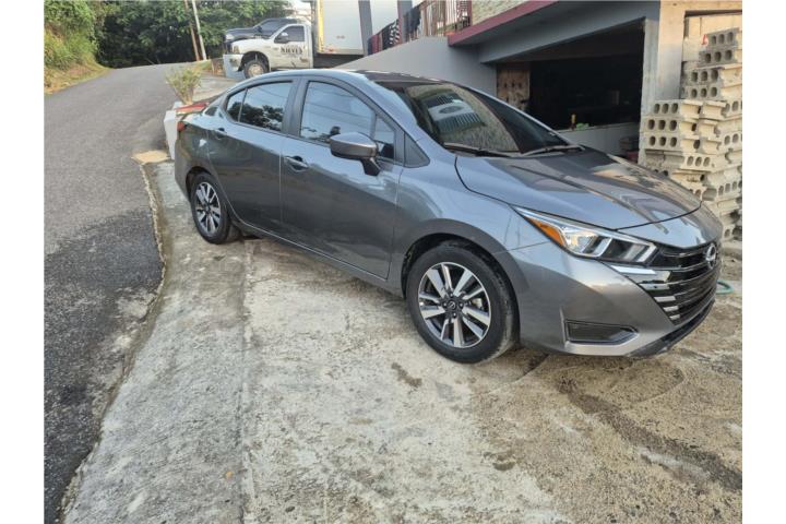 Nissan Versa del 2024