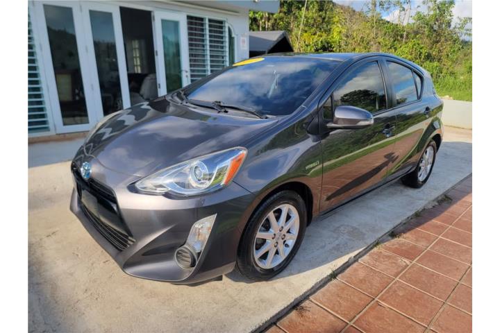 TOYOTA PRIUS C 2015