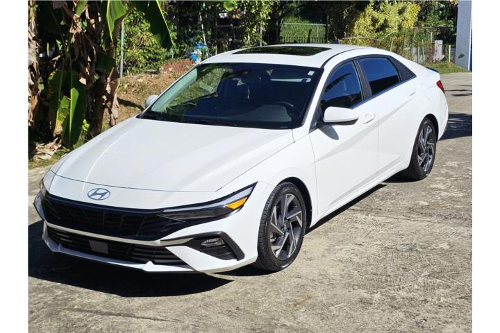 Hyundai Elantra del 2024