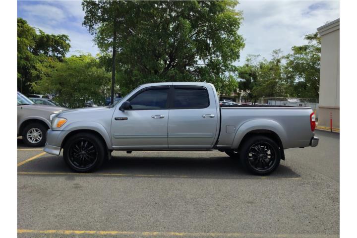 Toyota Tundra 2006, doble cabina.