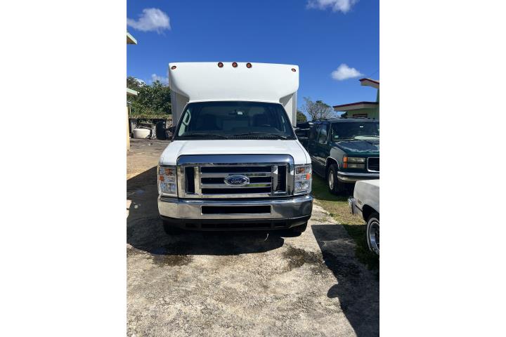 Ford E350 cajón seco 14’ 2018