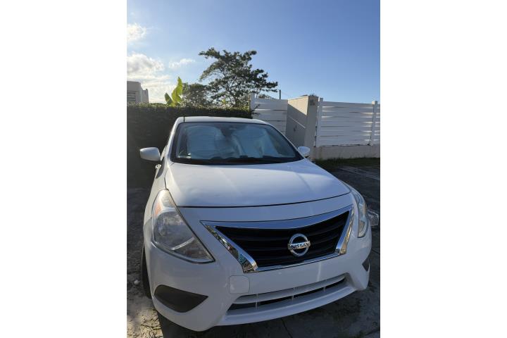 Nissan Versa