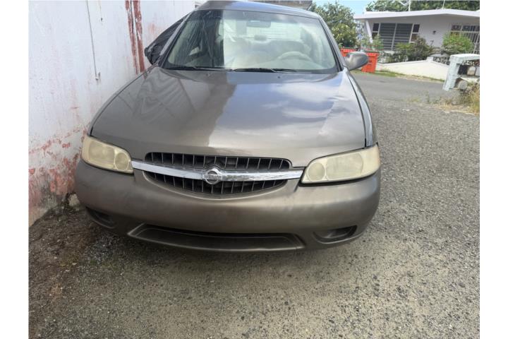 Nissan Altima 2000