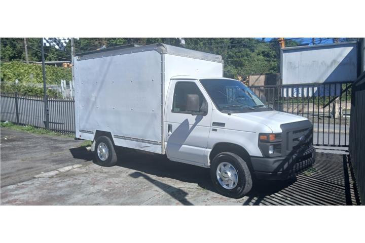Ford E 350 STP VAN 2011