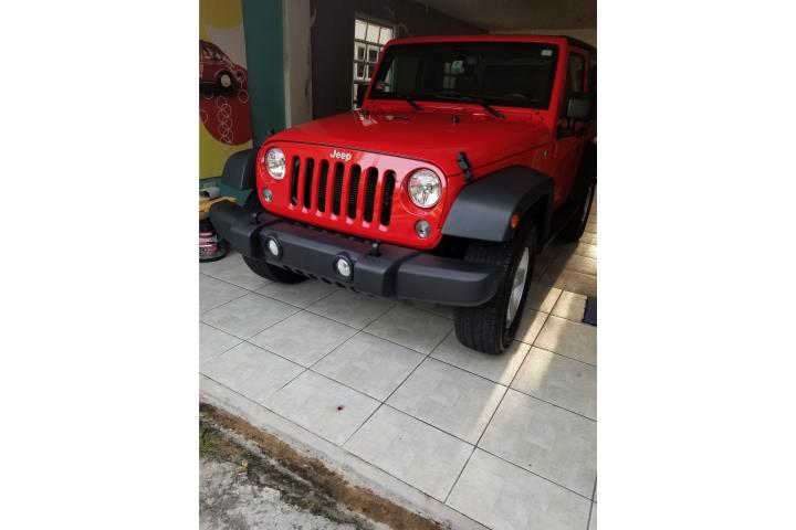 Jeep Wrangler 2015 con tan solo 12,100 millas