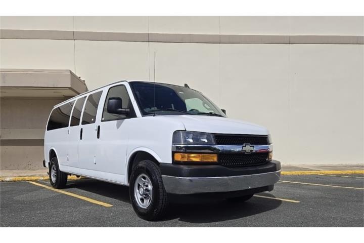 2020 Chevrolet Express LT