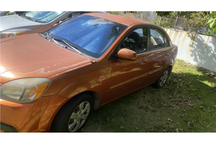 Kia Rio 2010 Automático 60,000 Millas