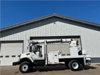 International Puerto Rico 2003 International 7400 � 45� Digger Derrick 