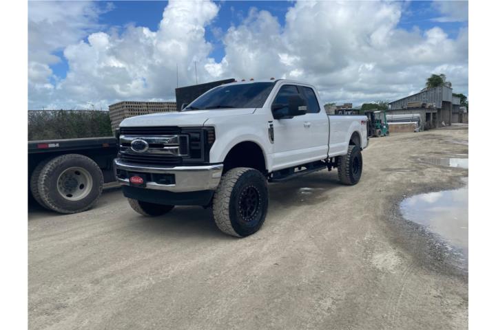 FORD 250 XL GASOLINA 4X4