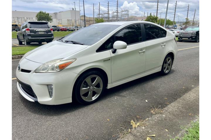 2013 Toyota Prius MILLAJE BAJO