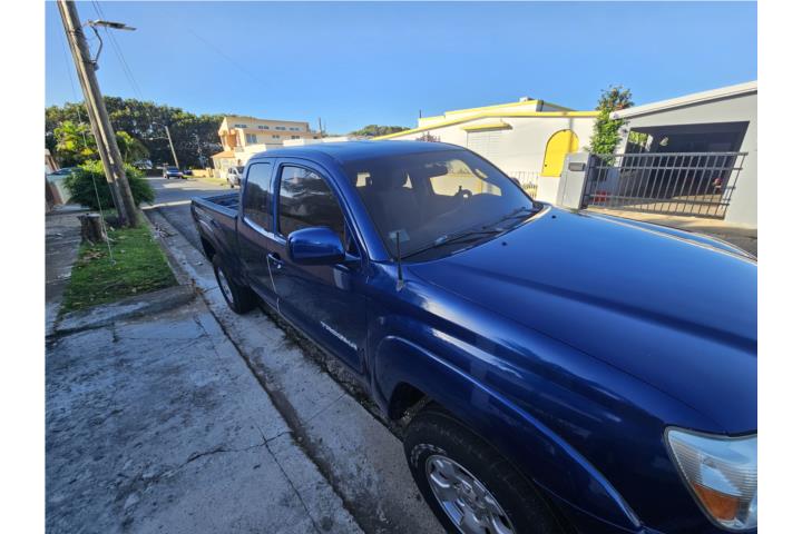 Tacoma 2006 cabina y media Arecibo