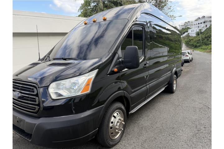 2015 Ford Transit 350HD - Doble Goma
