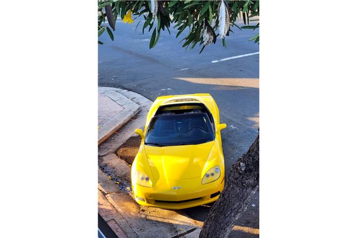 Corvette 2008 color amarilla