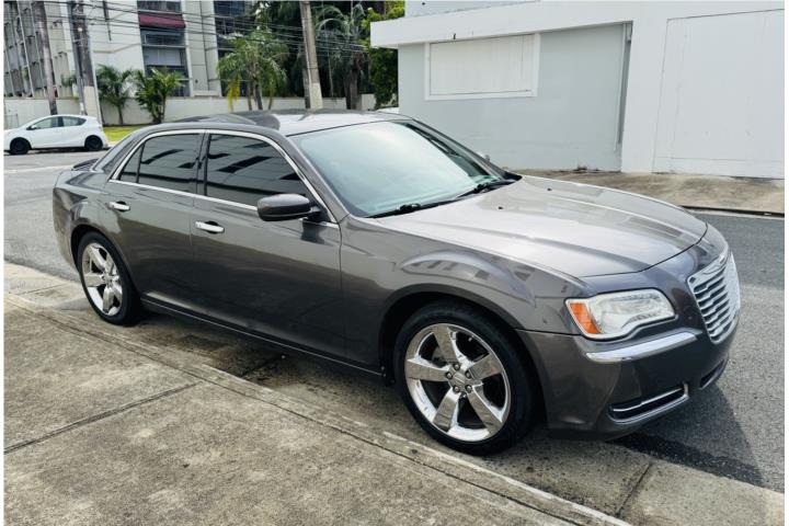 Chrysler 300 2014