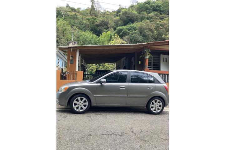 Kia Rio 2011 5 puertas, automático