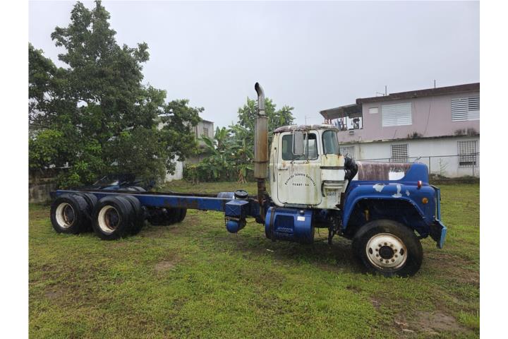 Truck Mack 1986