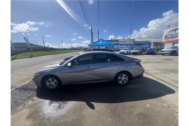 Hyundai Elantra 2024